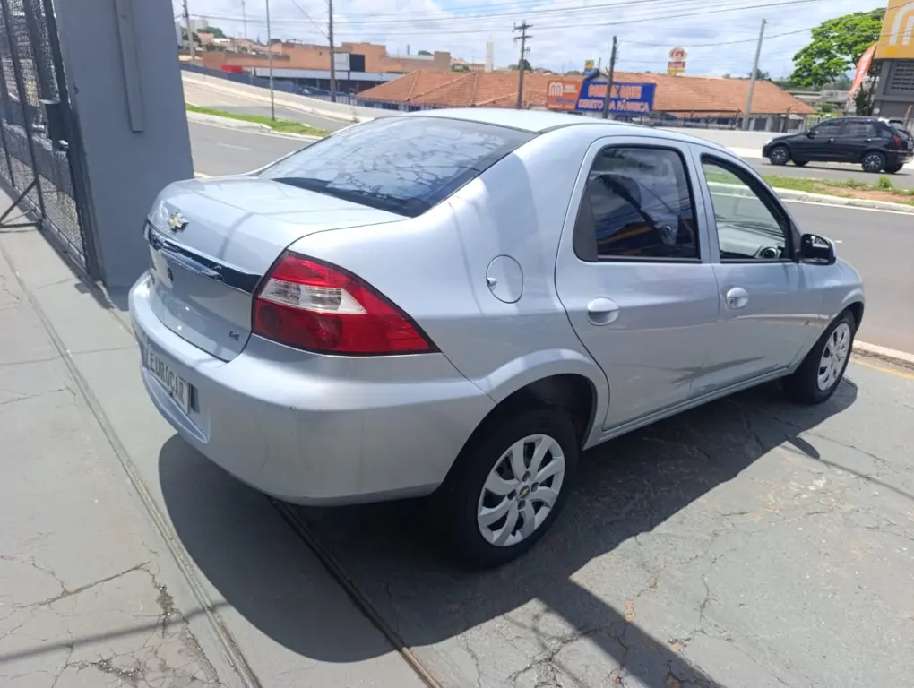 CHEVROLET Prisma - Foto