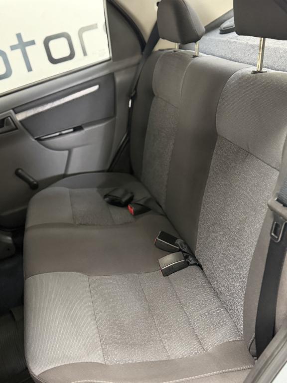 CHEVROLET Prisma - Foto