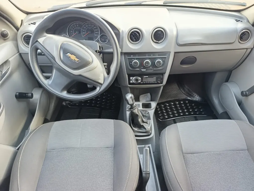 CHEVROLET Prisma - Foto