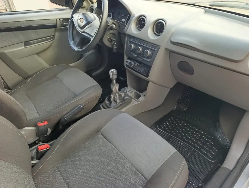 CHEVROLET Prisma - Foto