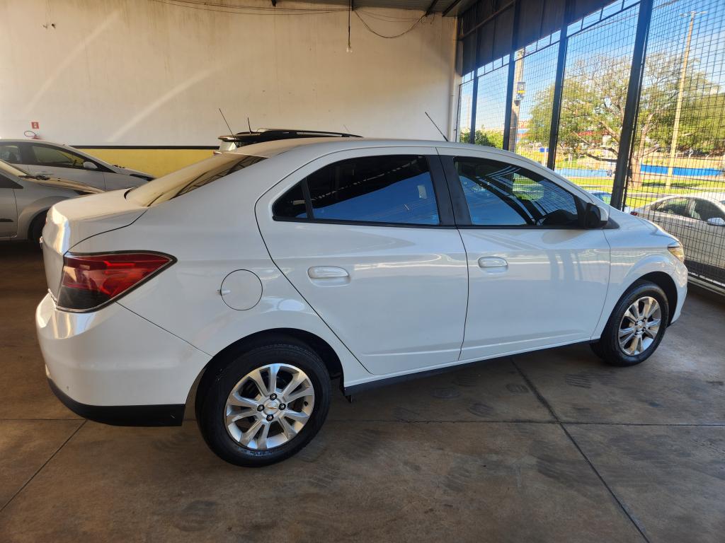 CHEVROLET Prisma - Foto