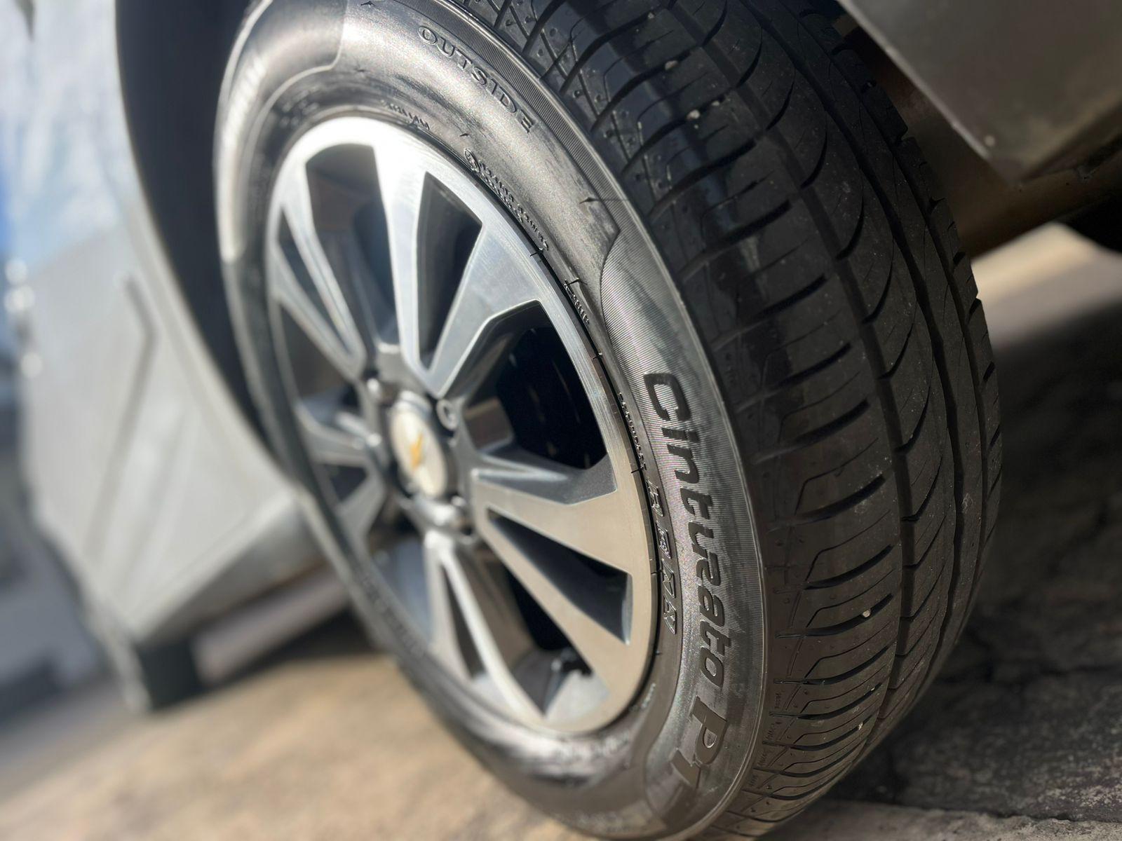 CHEVROLET Prisma - Foto