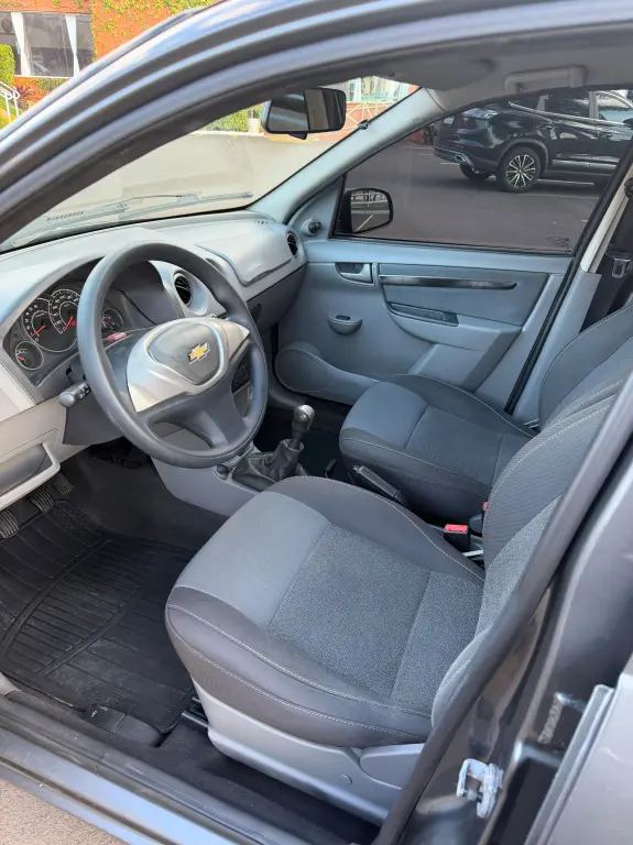CHEVROLET Prisma - Foto