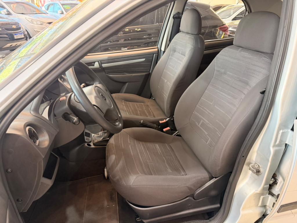 CHEVROLET Prisma - Foto