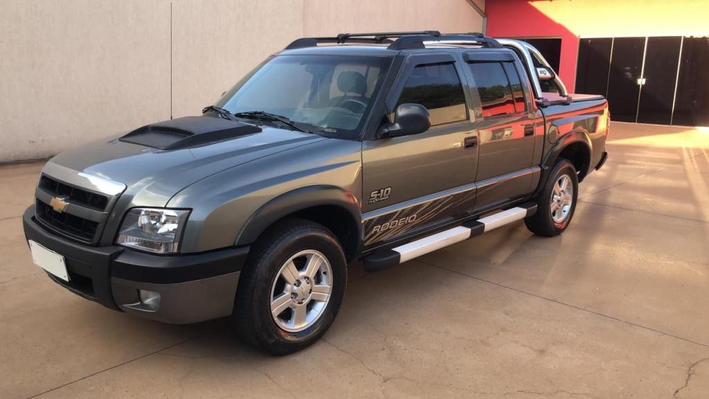 CHEVROLET S10