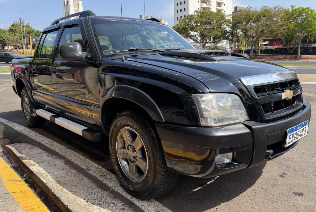 CHEVROLET S10