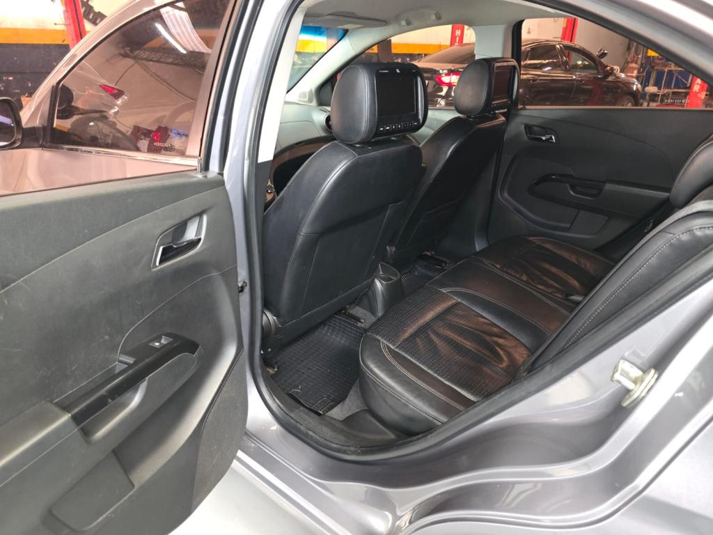 CHEVROLET Sonic Sedan - Foto