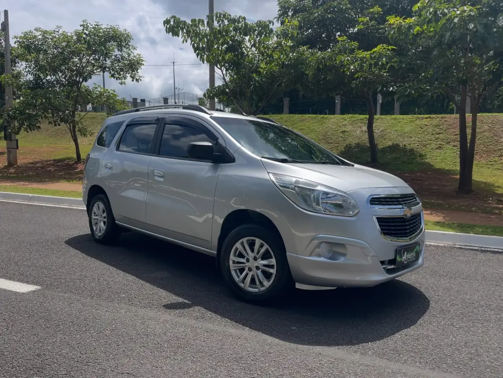 CHEVROLET Spin