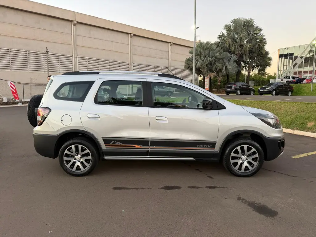 CHEVROLET Spin - Foto