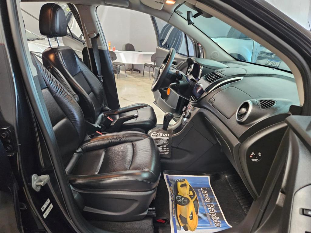 CHEVROLET Tracker - Foto