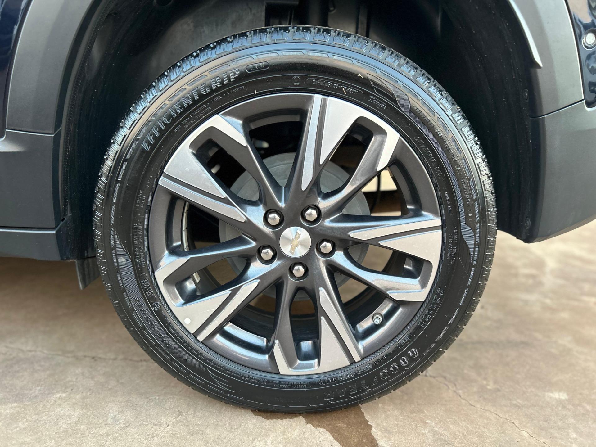 CHEVROLET Tracker - Foto