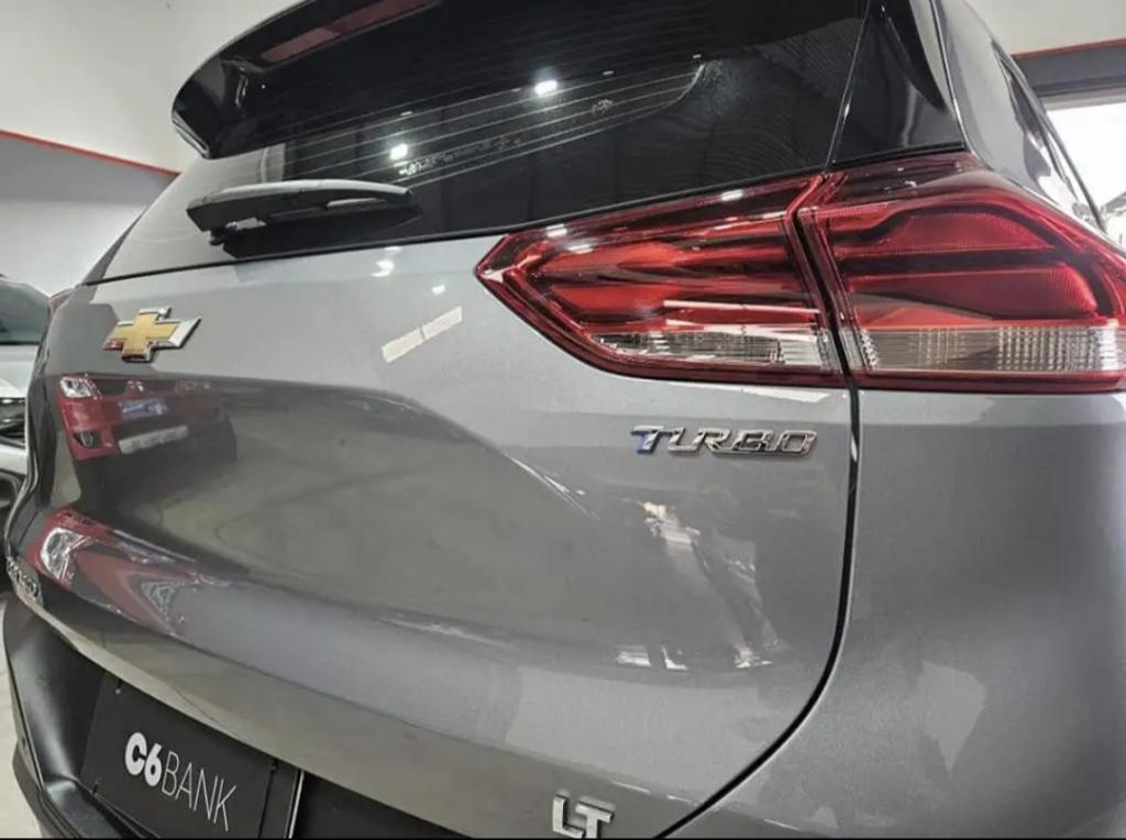 CHEVROLET Tracker - Foto