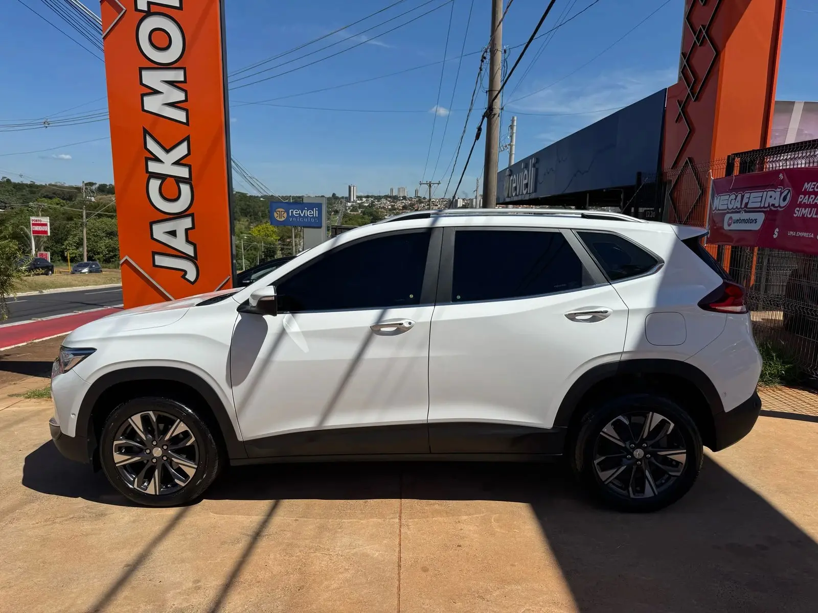 CHEVROLET Tracker