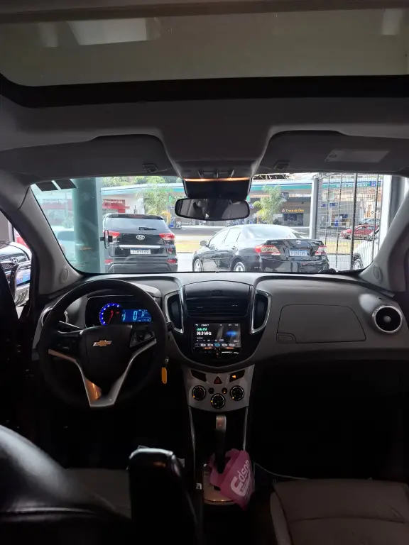 CHEVROLET Tracker - Foto