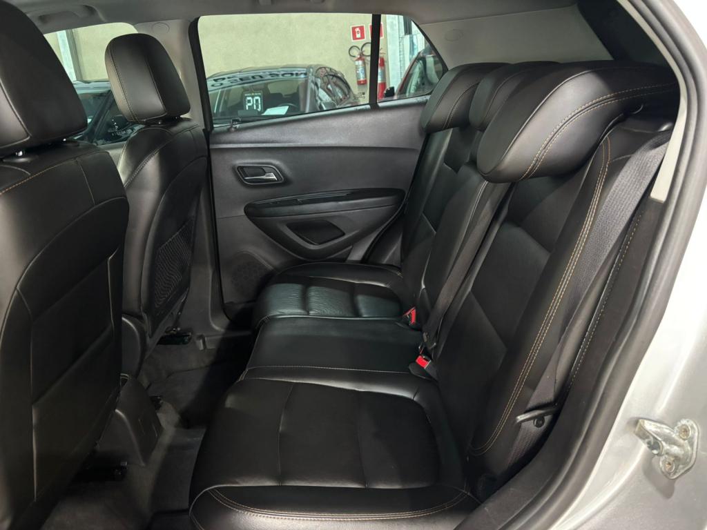 CHEVROLET Tracker - Foto