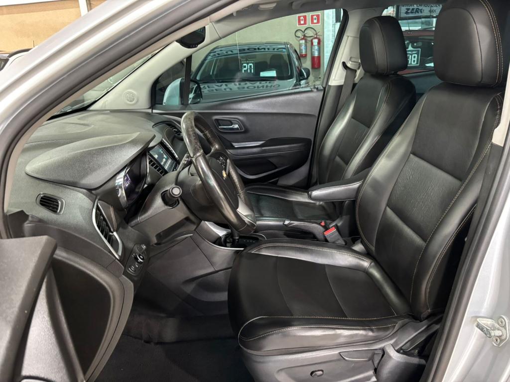 CHEVROLET Tracker - Foto