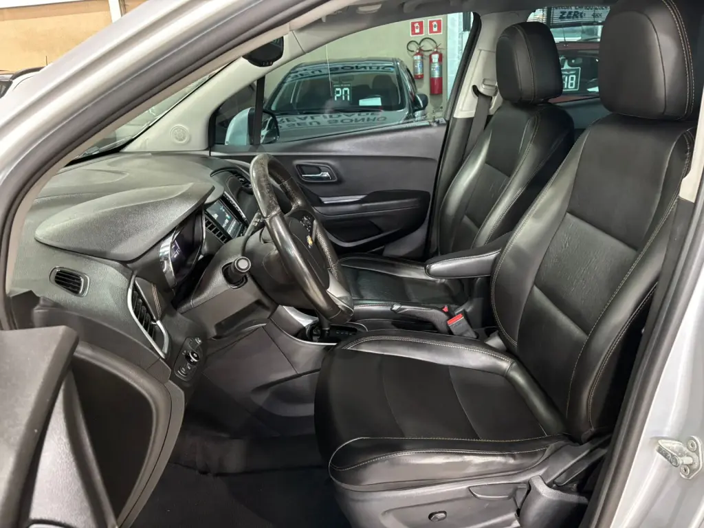 CHEVROLET Tracker - Foto