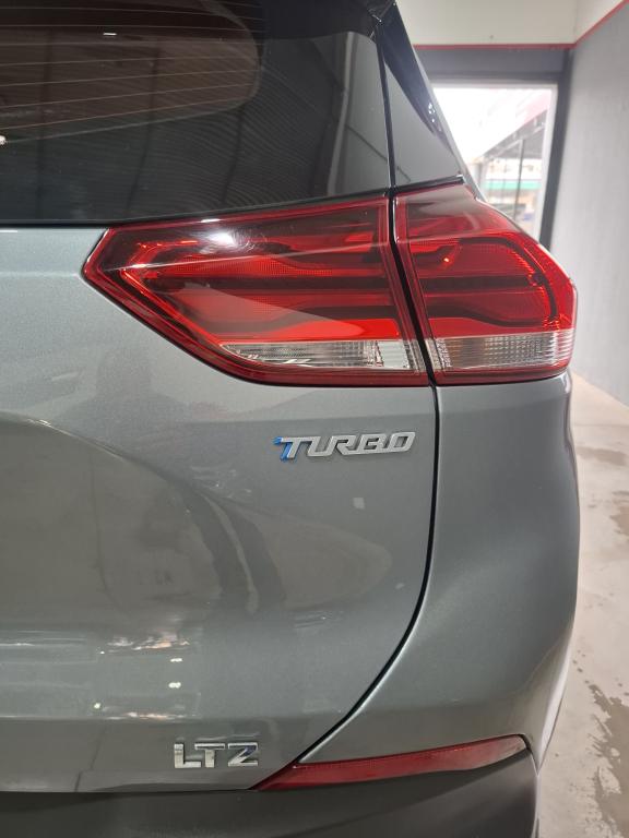 CHEVROLET Tracker - Foto