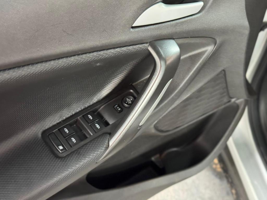 CHEVROLET Tracker - Foto