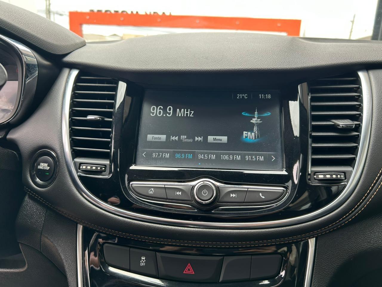 CHEVROLET Tracker - Foto