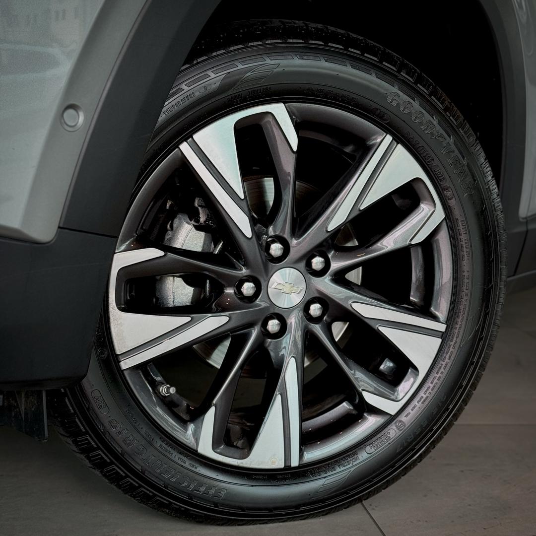 CHEVROLET Tracker - Foto