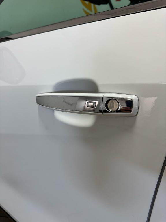 CHEVROLET Tracker - Foto