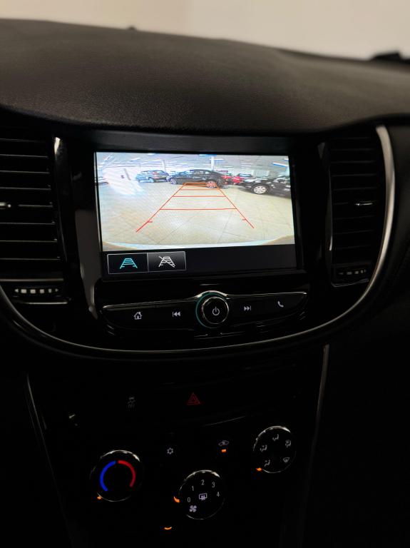 CHEVROLET Tracker - Foto