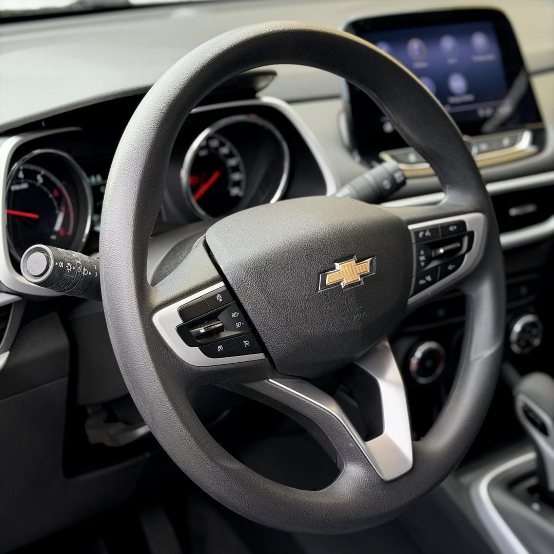 CHEVROLET Tracker - Foto