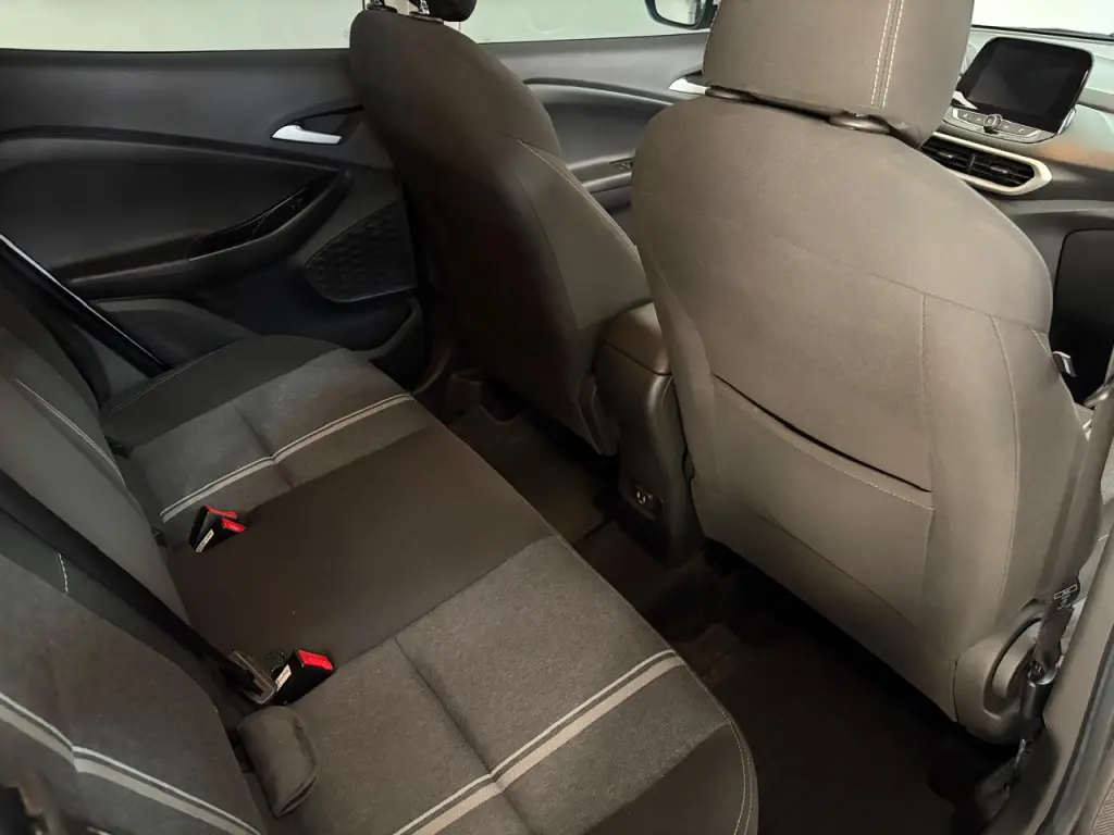 CHEVROLET Tracker - Foto