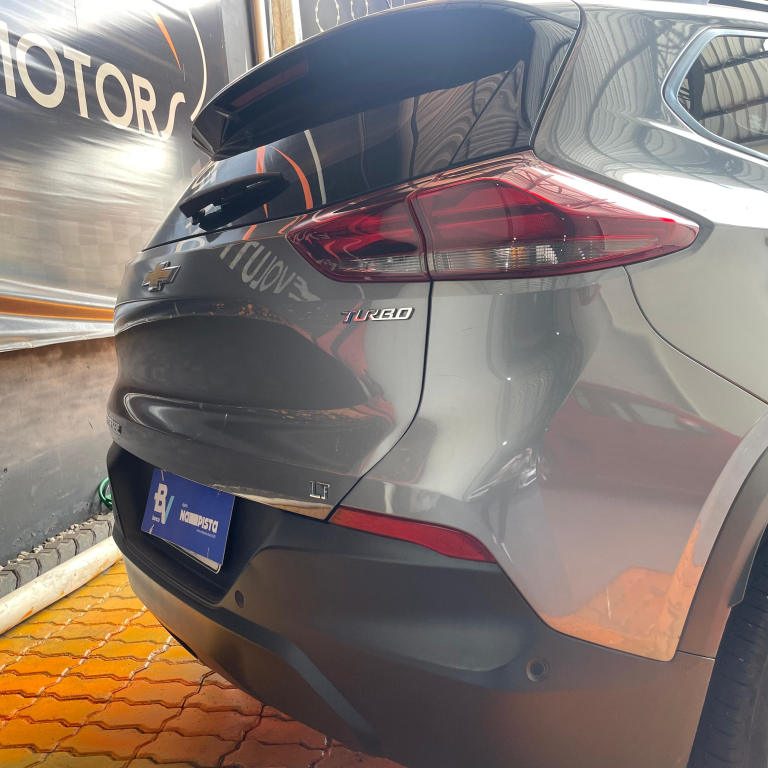 CHEVROLET Tracker - Foto