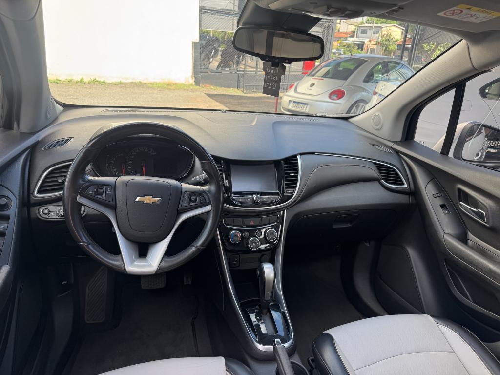 CHEVROLET Tracker - Foto