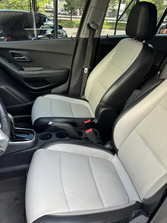 CHEVROLET Tracker - Foto