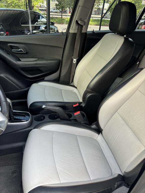 CHEVROLET Tracker - Foto