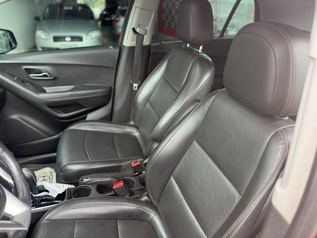 CHEVROLET Tracker - Foto