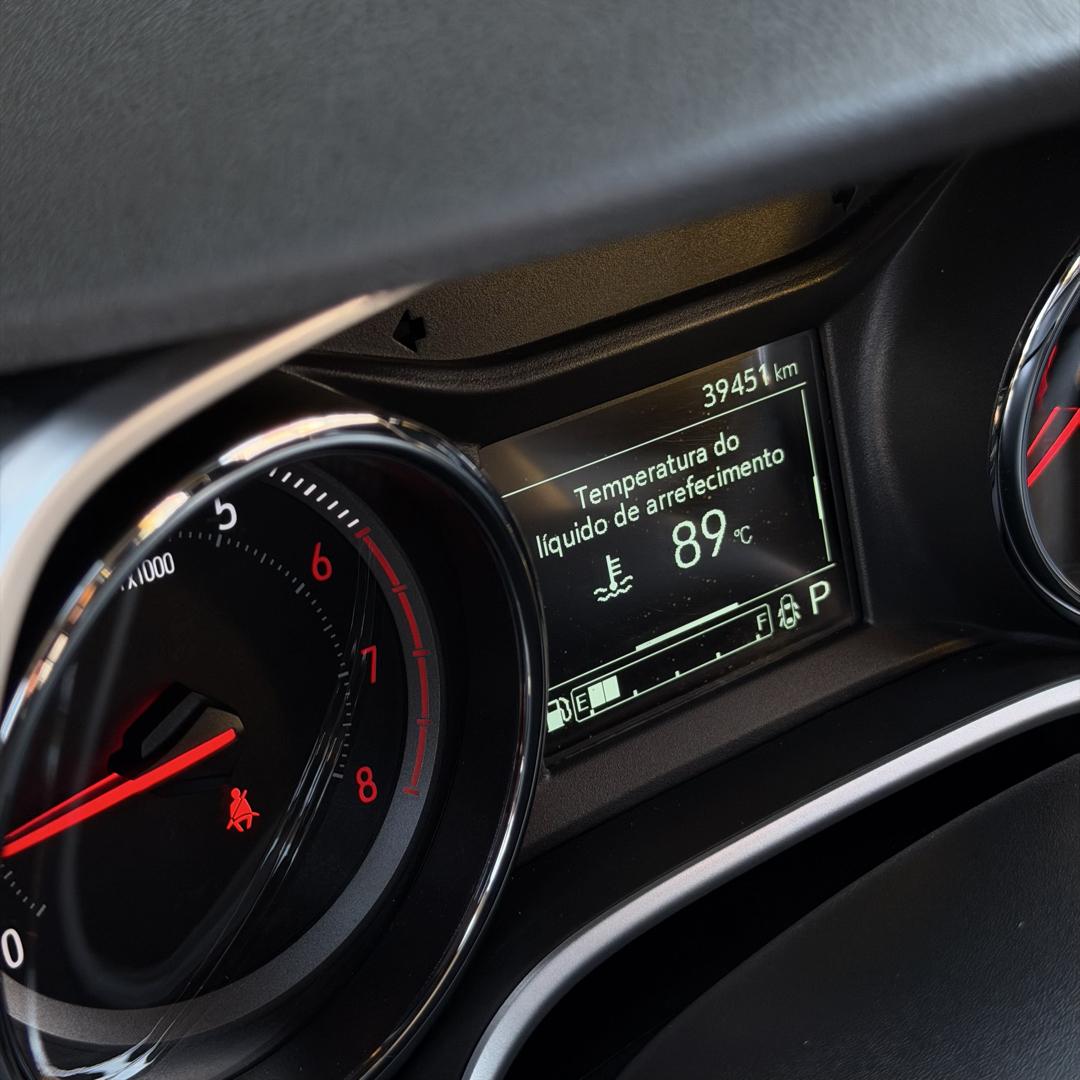 CHEVROLET Tracker - Foto