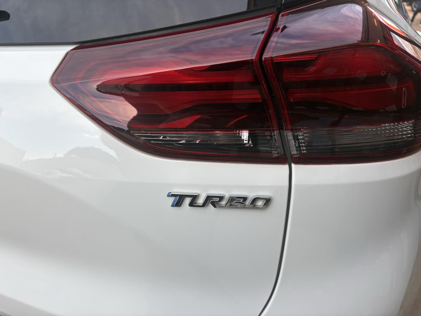 CHEVROLET Tracker - Foto