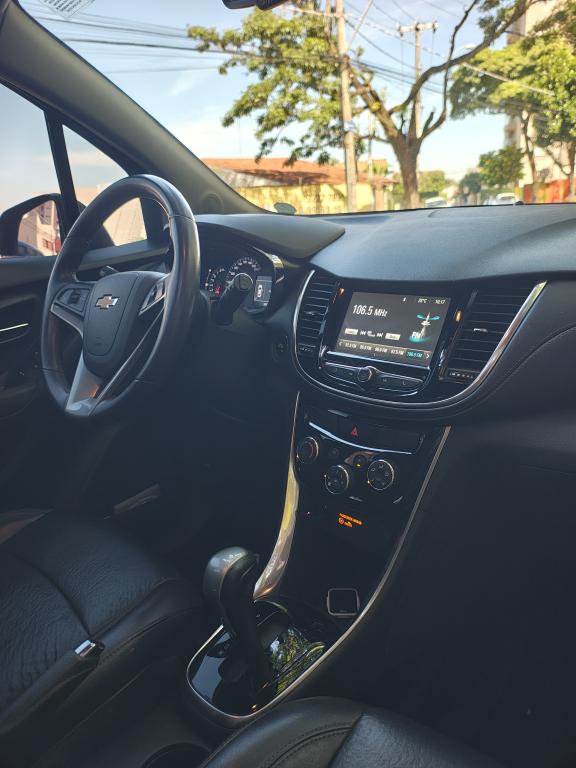 CHEVROLET Tracker - Foto