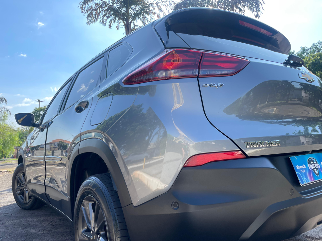 CHEVROLET Tracker - Foto