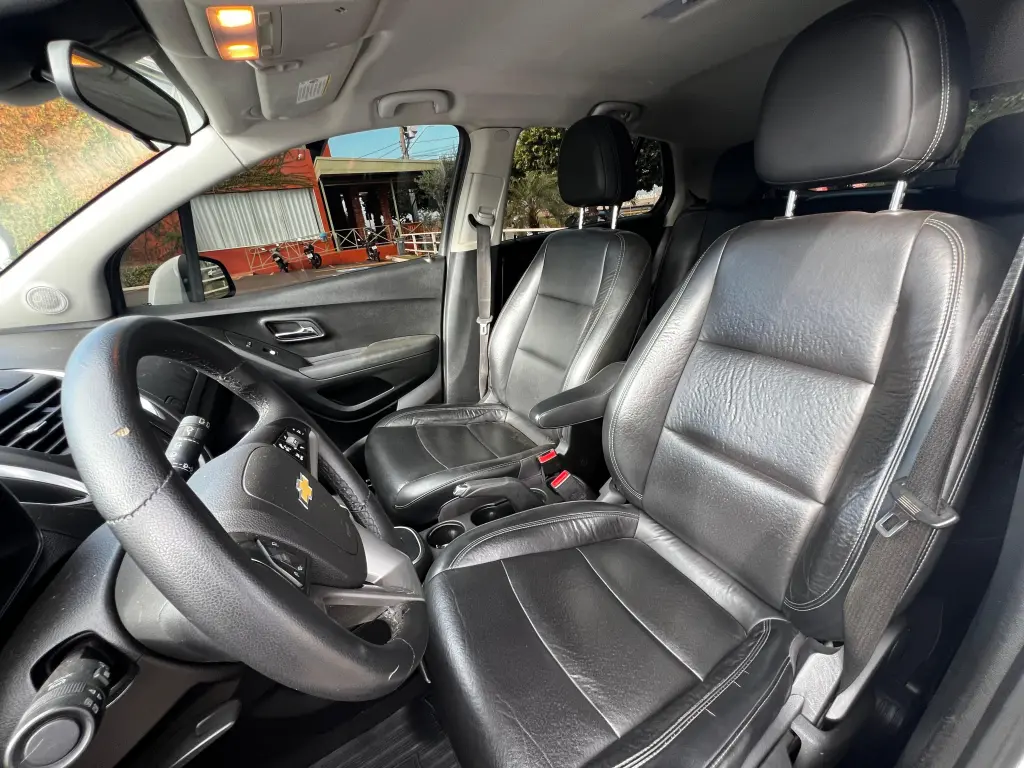 CHEVROLET Tracker - Foto