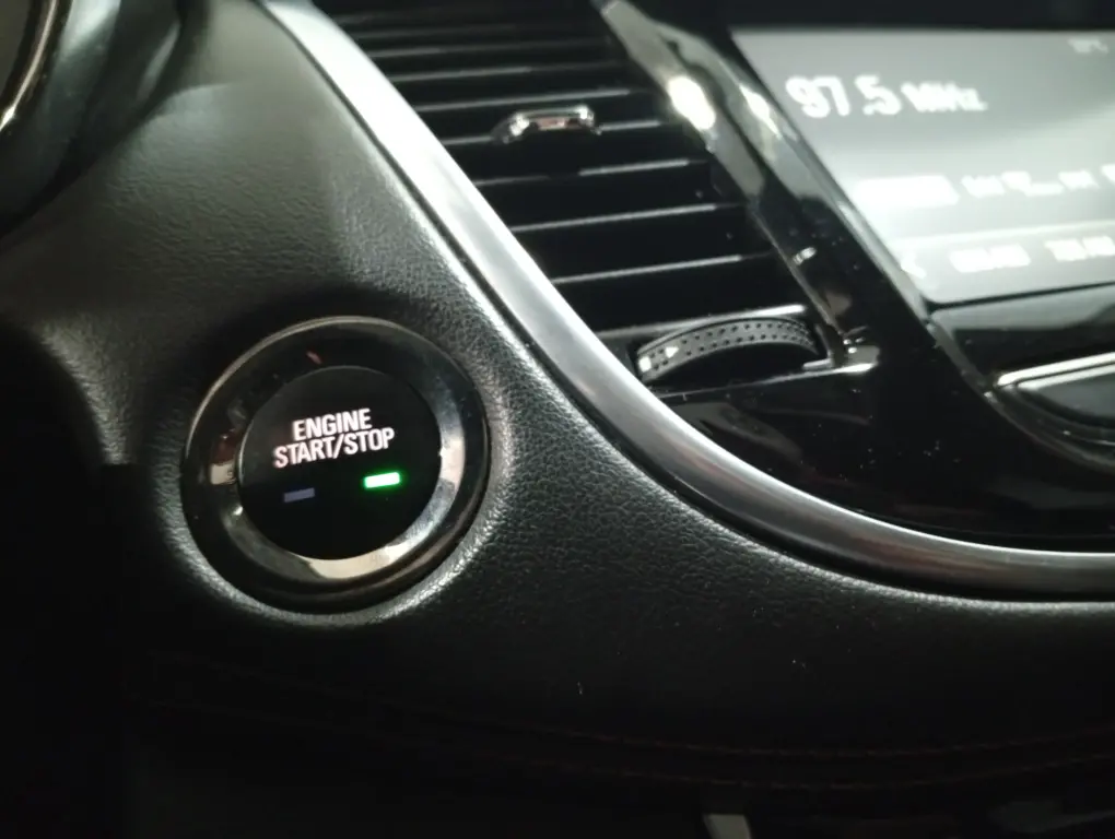 CHEVROLET Tracker - Foto