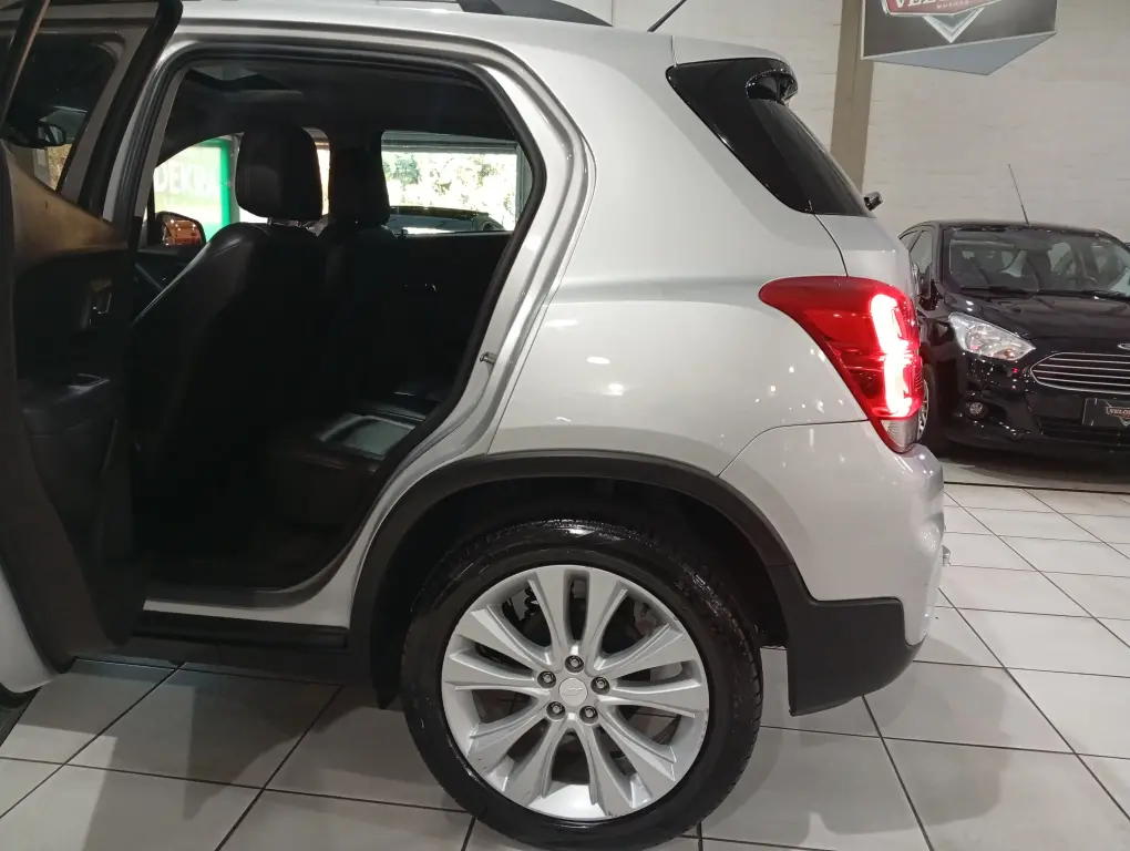 CHEVROLET Tracker - Foto