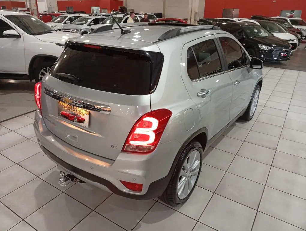 CHEVROLET Tracker - Foto