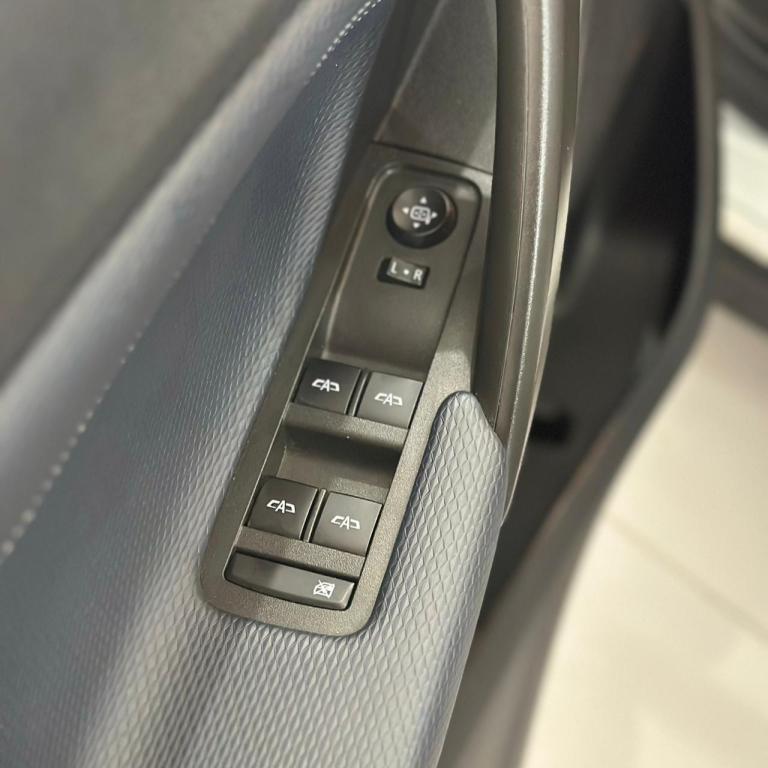 CHEVROLET Tracker - Foto