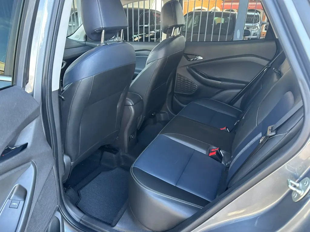 CHEVROLET Tracker - Foto