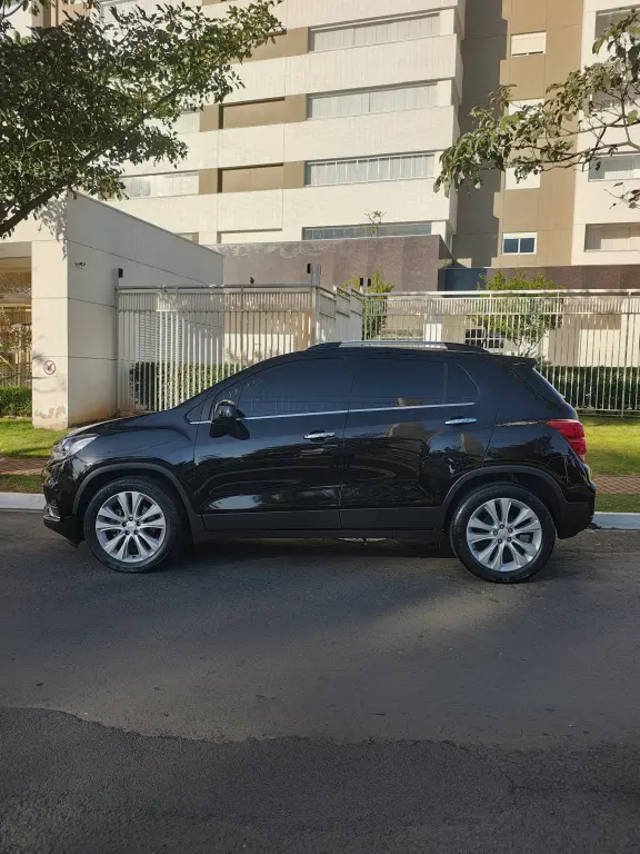 CHEVROLET Tracker - Foto