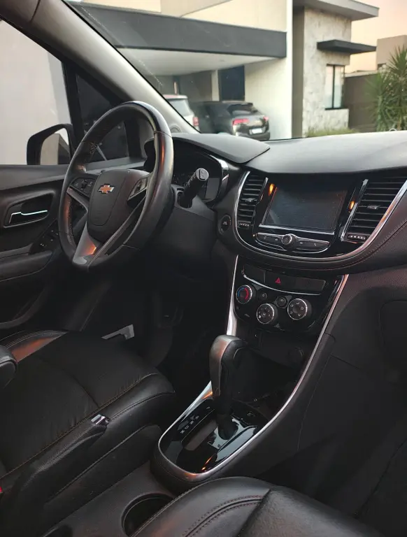 CHEVROLET Tracker - Foto