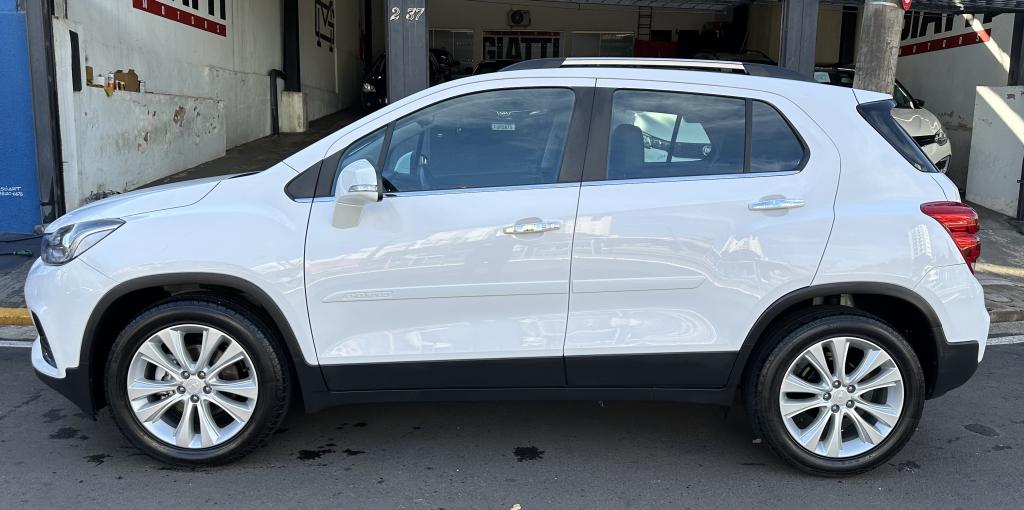 CHEVROLET Tracker - Foto