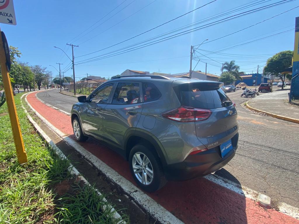 CHEVROLET Tracker - Foto