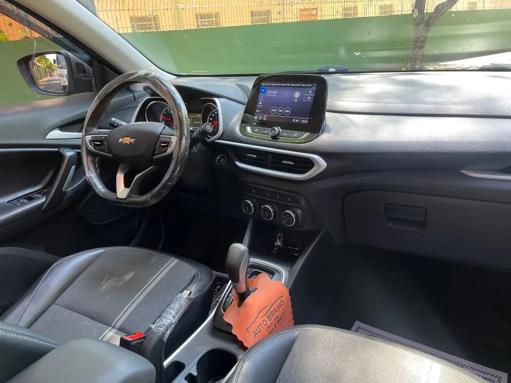 CHEVROLET Tracker - Foto