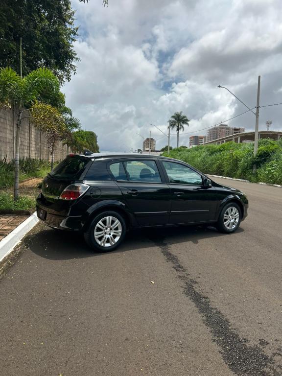 CHEVROLET Vectra Hatch - Foto